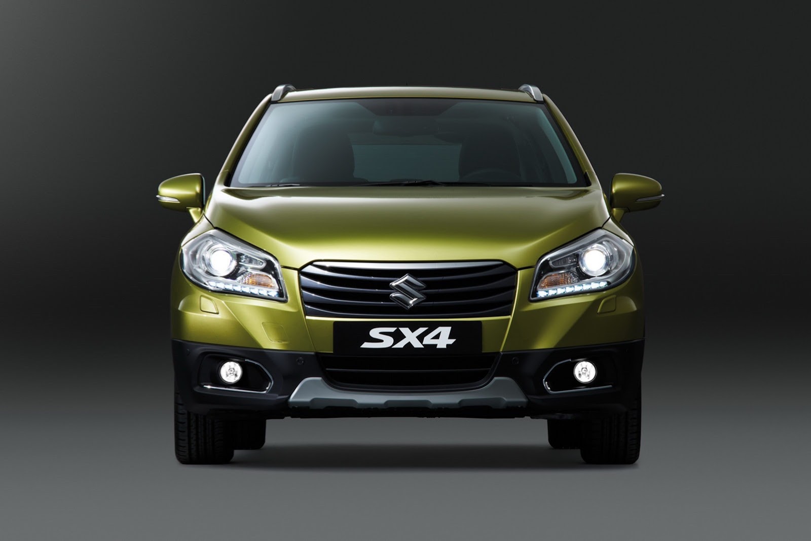 2013 Suzuki SX4 Crossover Front End View