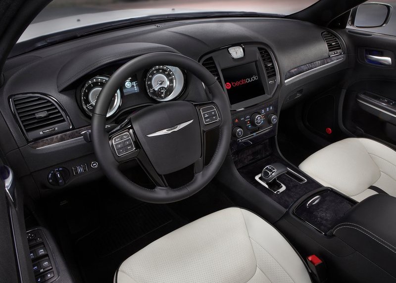2013 Chrysler 300 Interior View