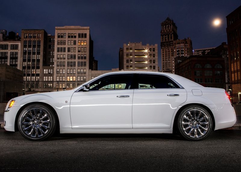 2013 Chrysler 300 Side View