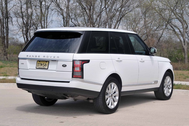 2014 Land Rover Range Rover Rear Side View