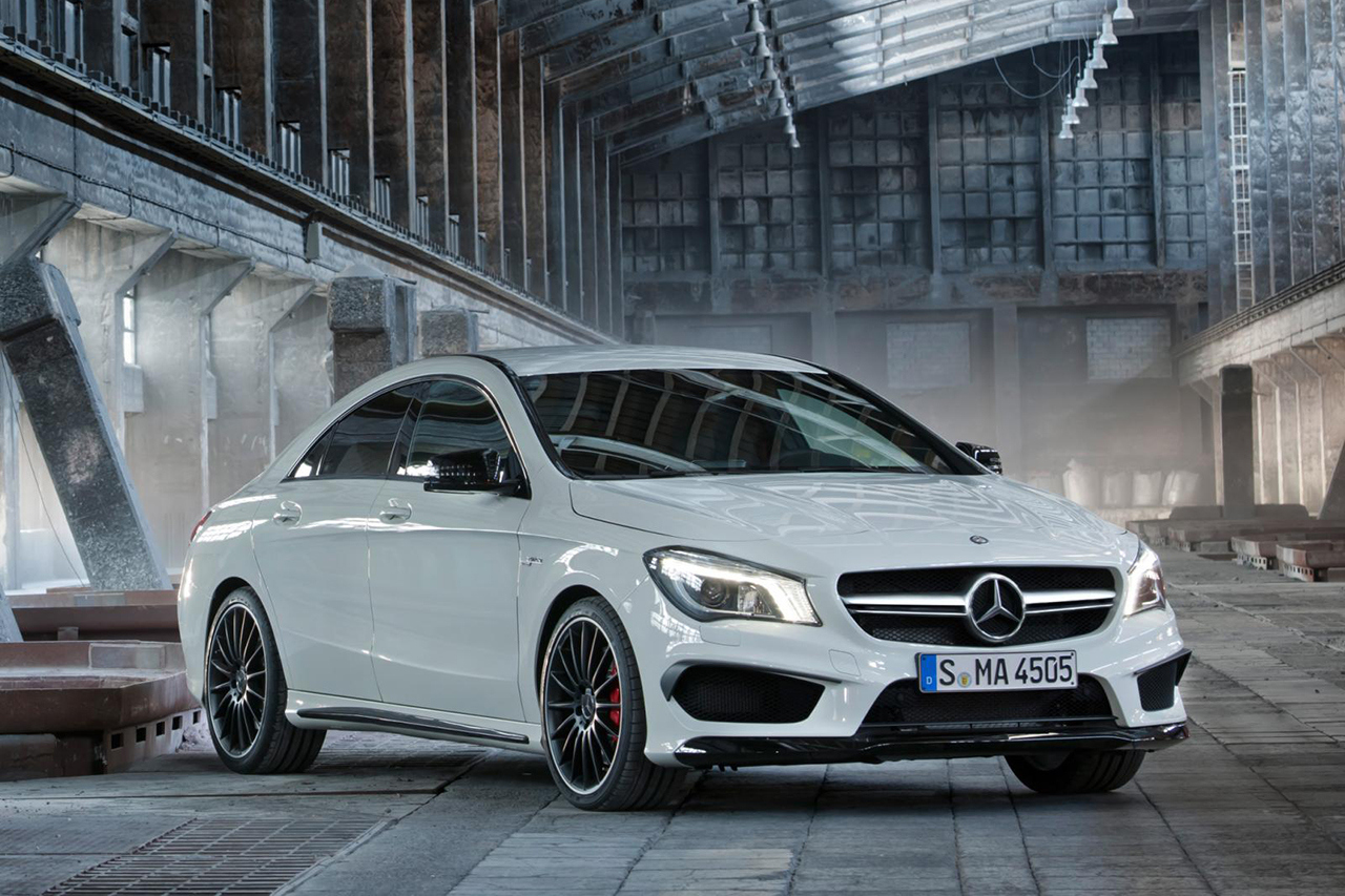2014 Mercedes-Benz CLA 45 AMG Front Side View