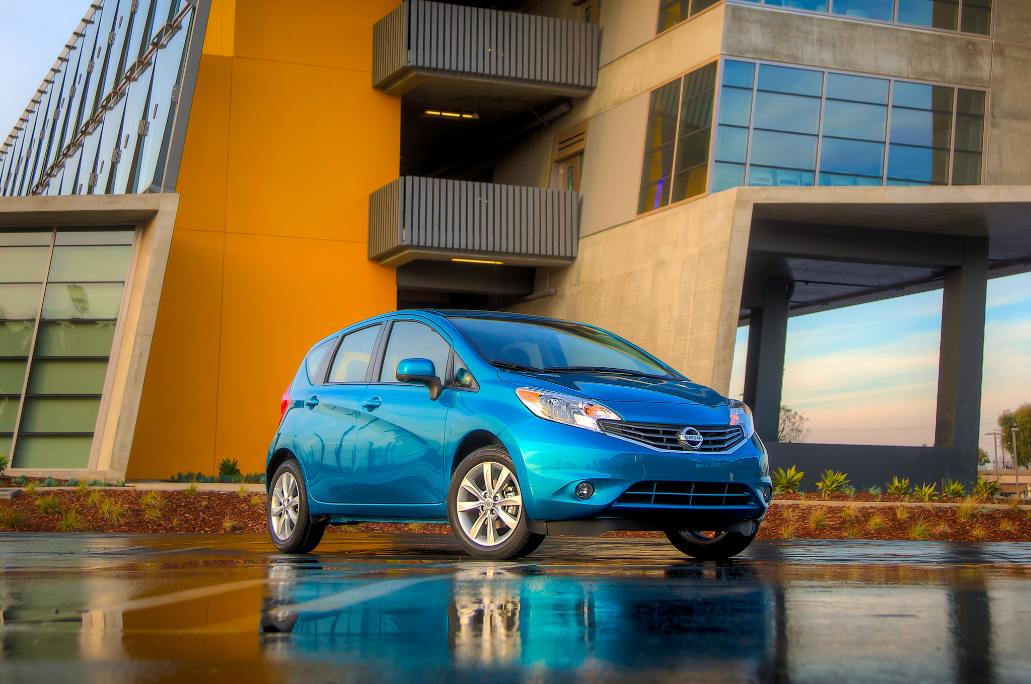 2014 Nissan Versa Note Front View