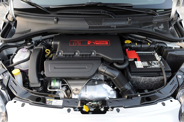 2013 Fiat 500L Engine View