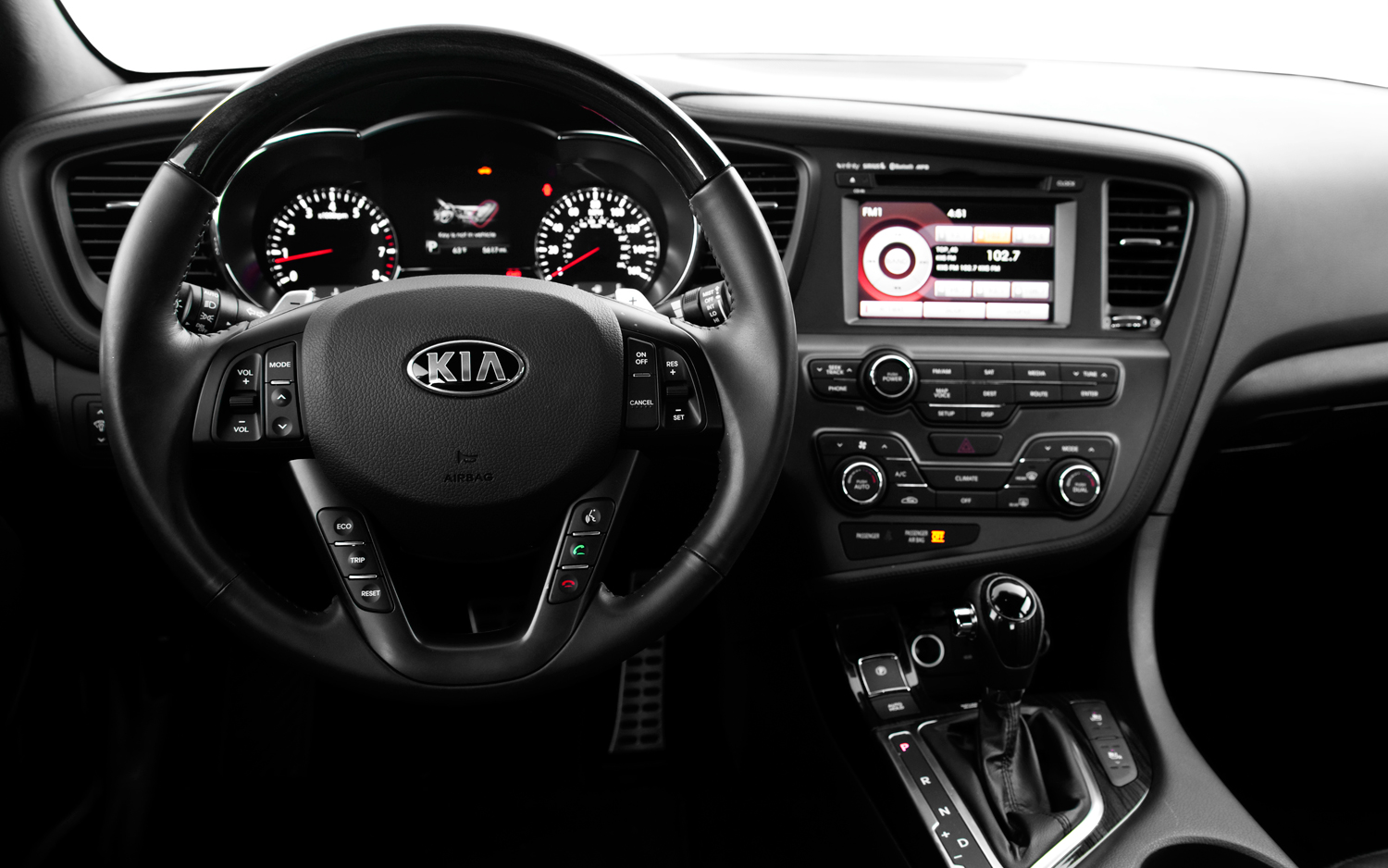 2013 Kia Optima Dashboard Interior View