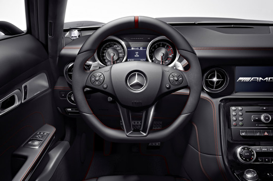 2013 Mercedes-Benz SLS AMG GT Interior Dashboard