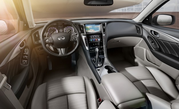 2014 Infiniti Q50 Dashboard Interior