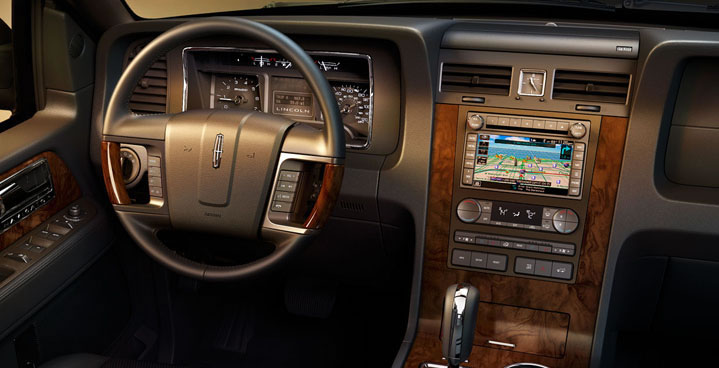 2014 Lincoln Navigator Dashboard View