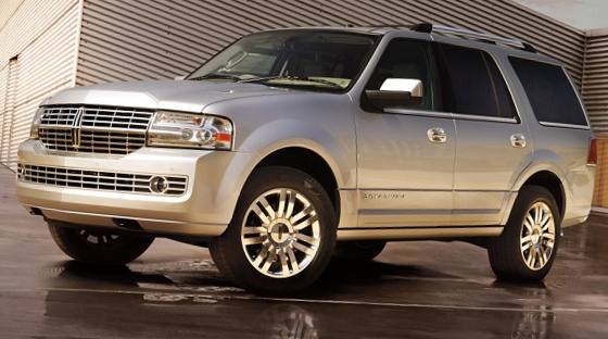 2014 Lincoln Navigator Front View