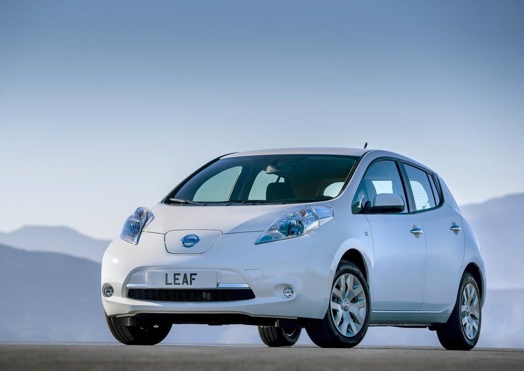 2014 Nissan Leaf Front View