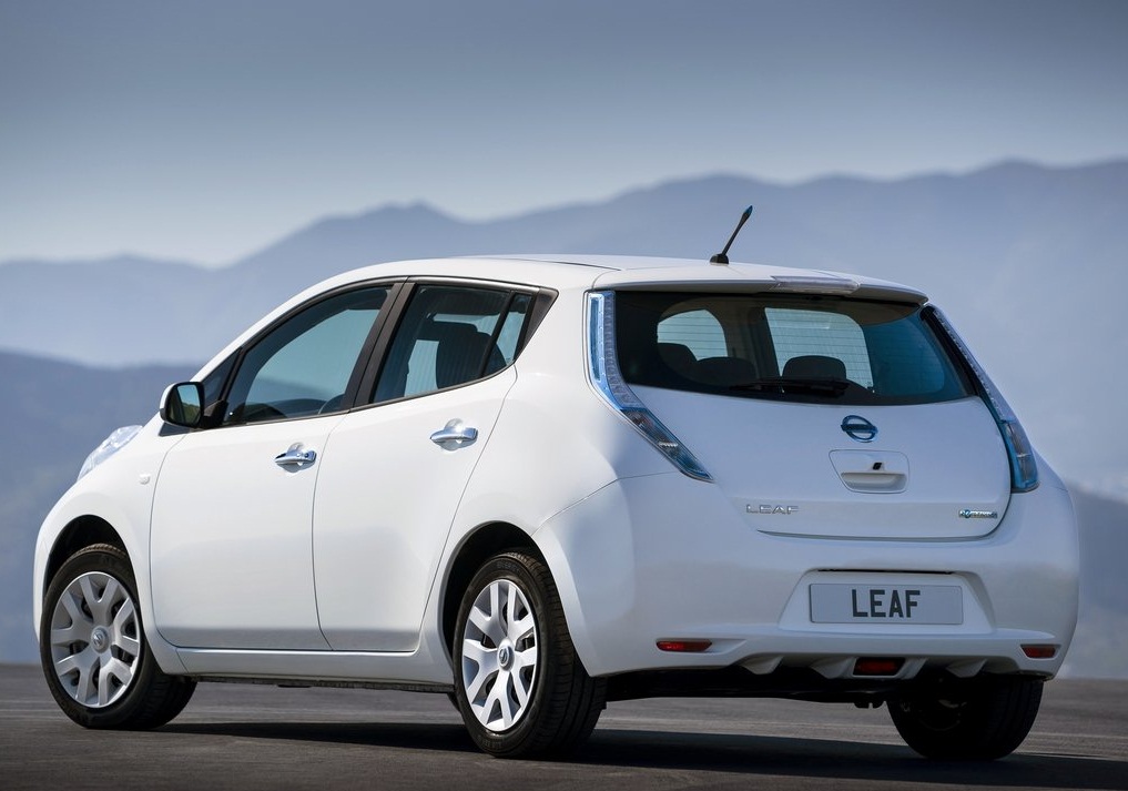 2014 Nissan Leaf Rear Side Angle