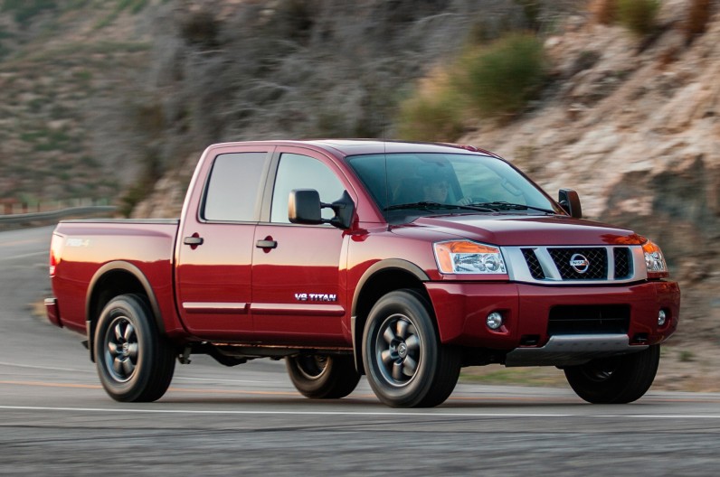 2014 Nissan Titan Front Side View