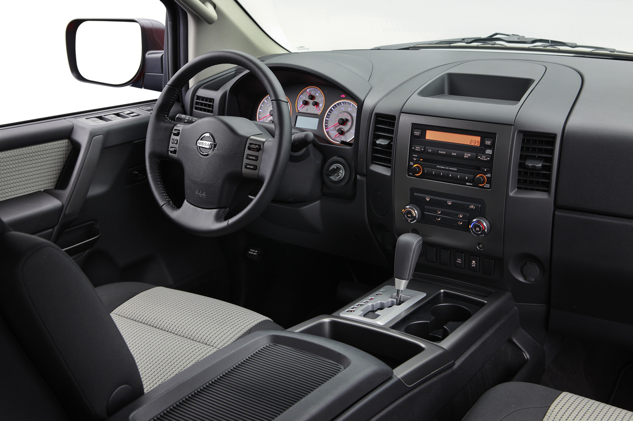 2014 Nissan Titan Interior Dashboard