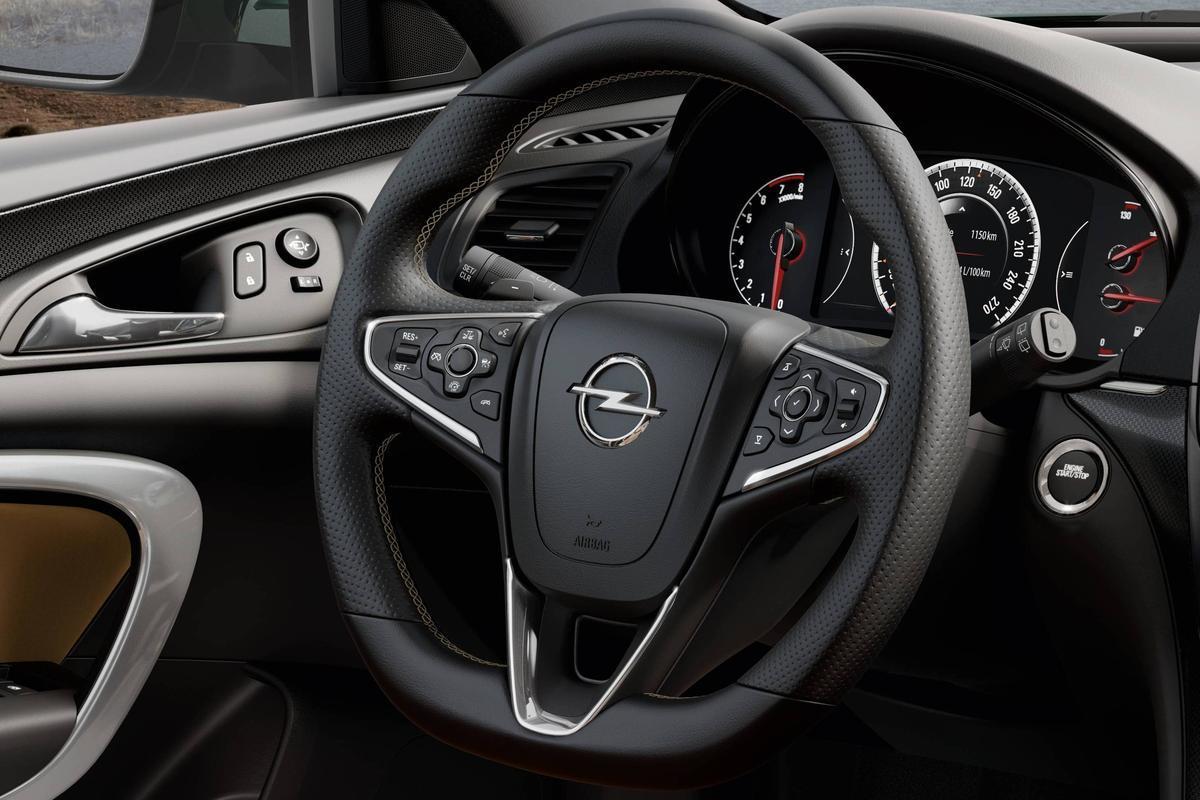 2014 Opel Insignia Dashboard