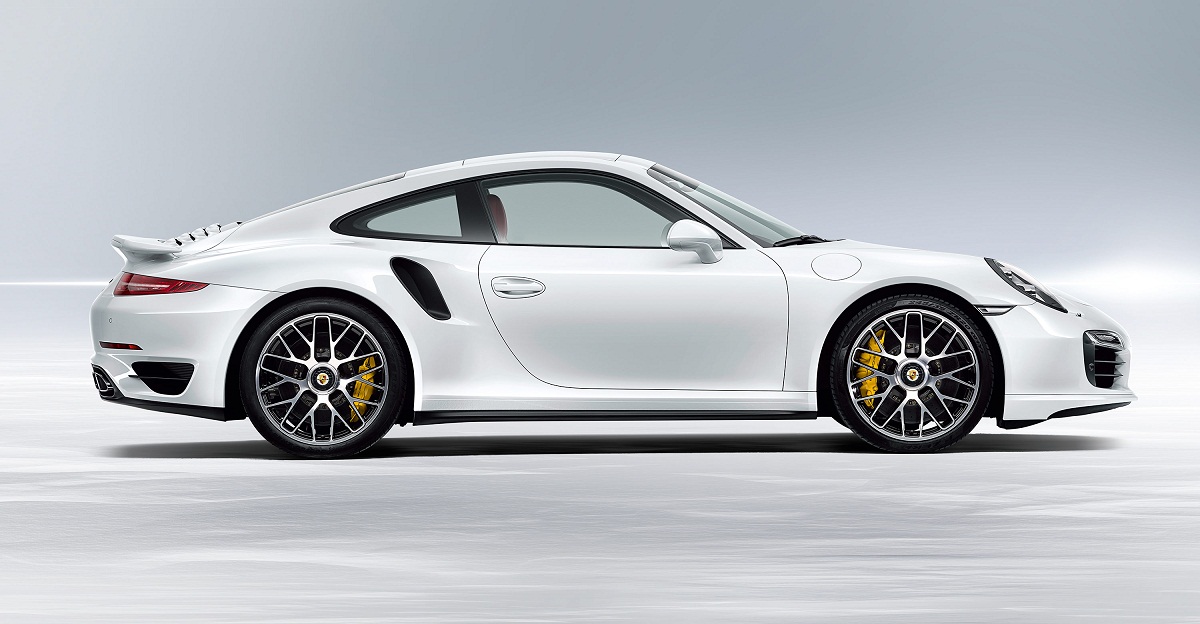 2014 Porsche 911 Turbo S Side Angle