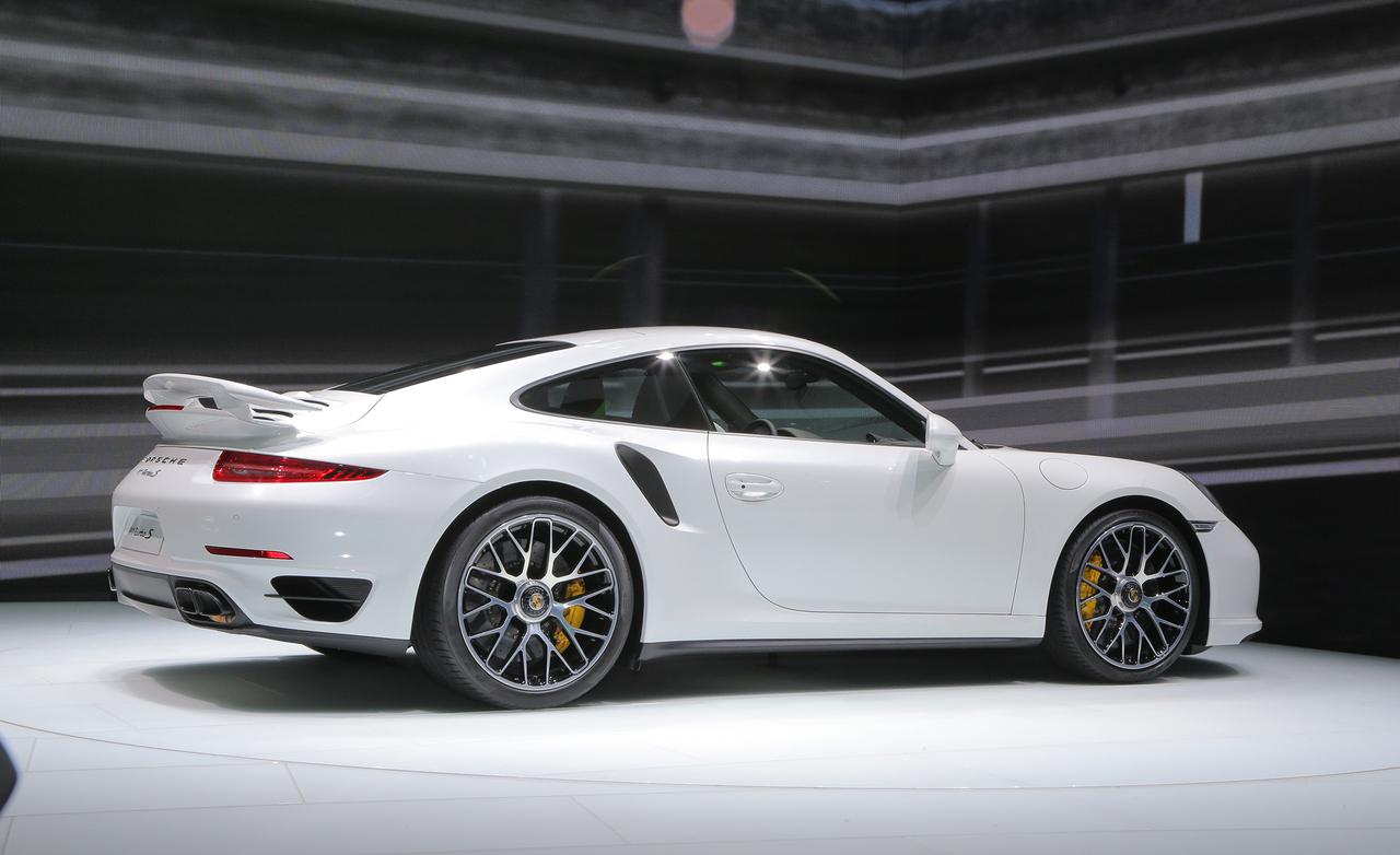 2014 Porsche 911 Turbo S Side Design