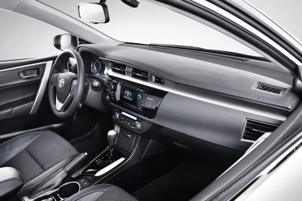 2014 Toyota Corolla EU-Version Interior Dashboard View