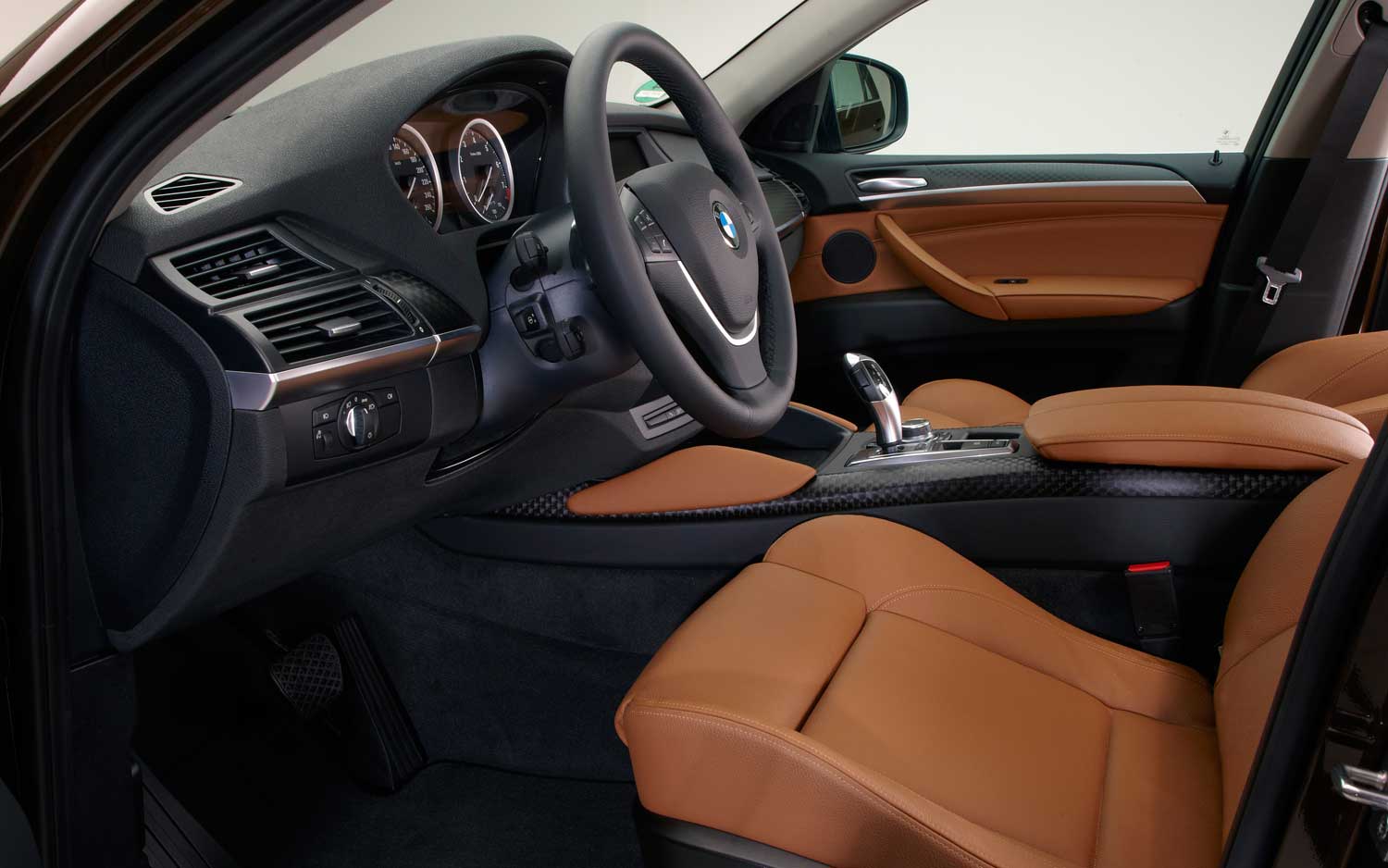 2013 BMW X6 Dashboard Interior View