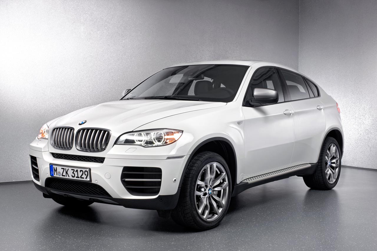 2013 BMW X6 Front View