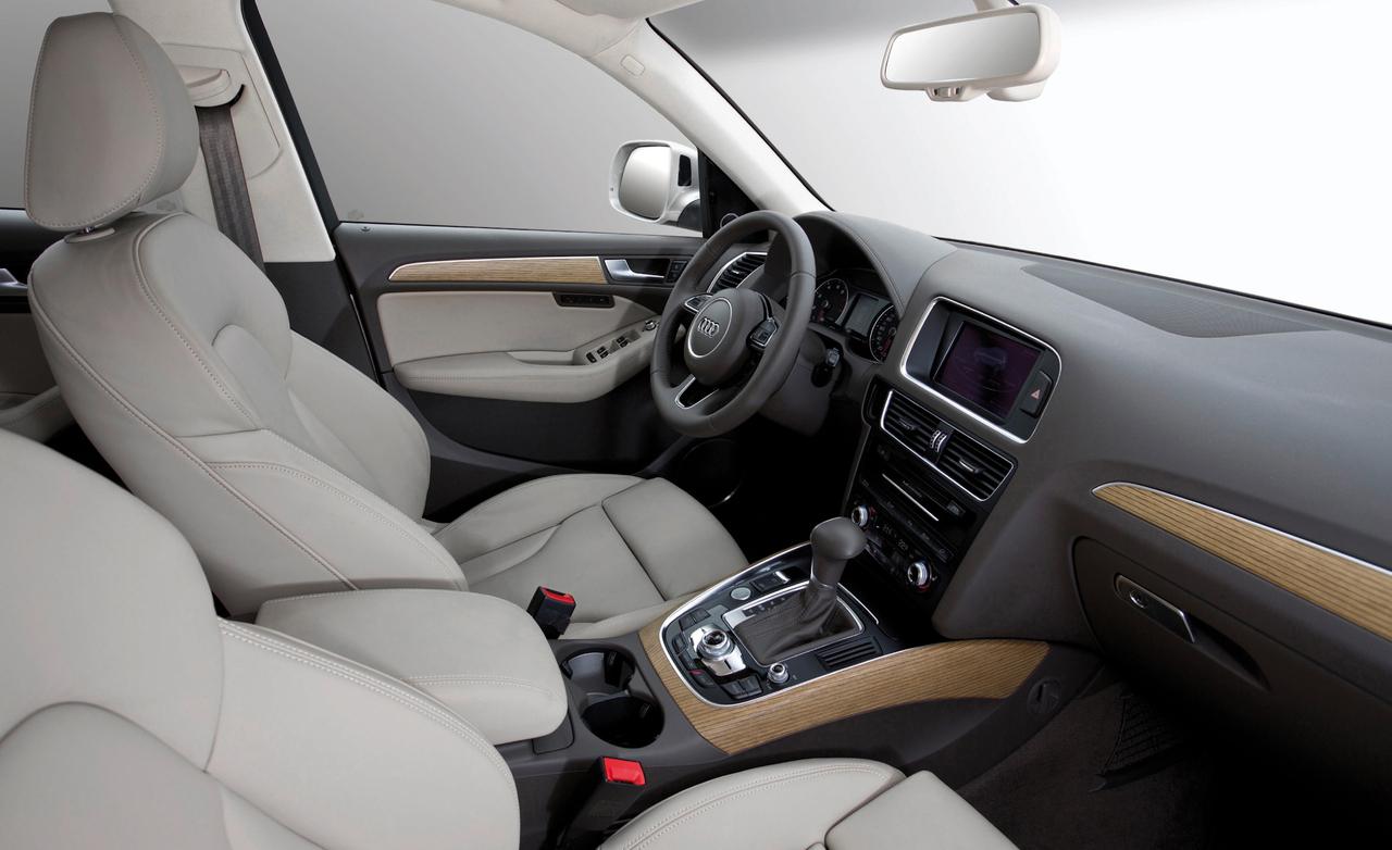 2014 Audi Q5 Dashboard View