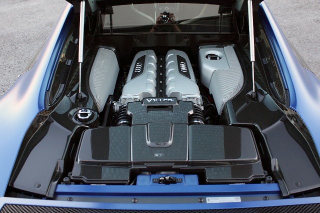 2014 Audi R8 V10 Engine View