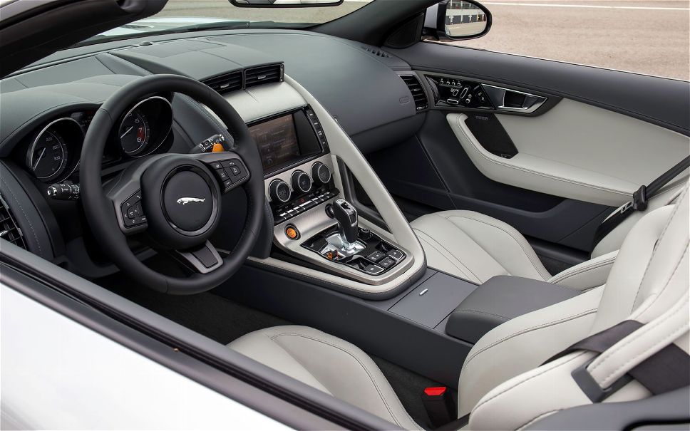 2014 Jaguar F-Type Interior Dashboard
