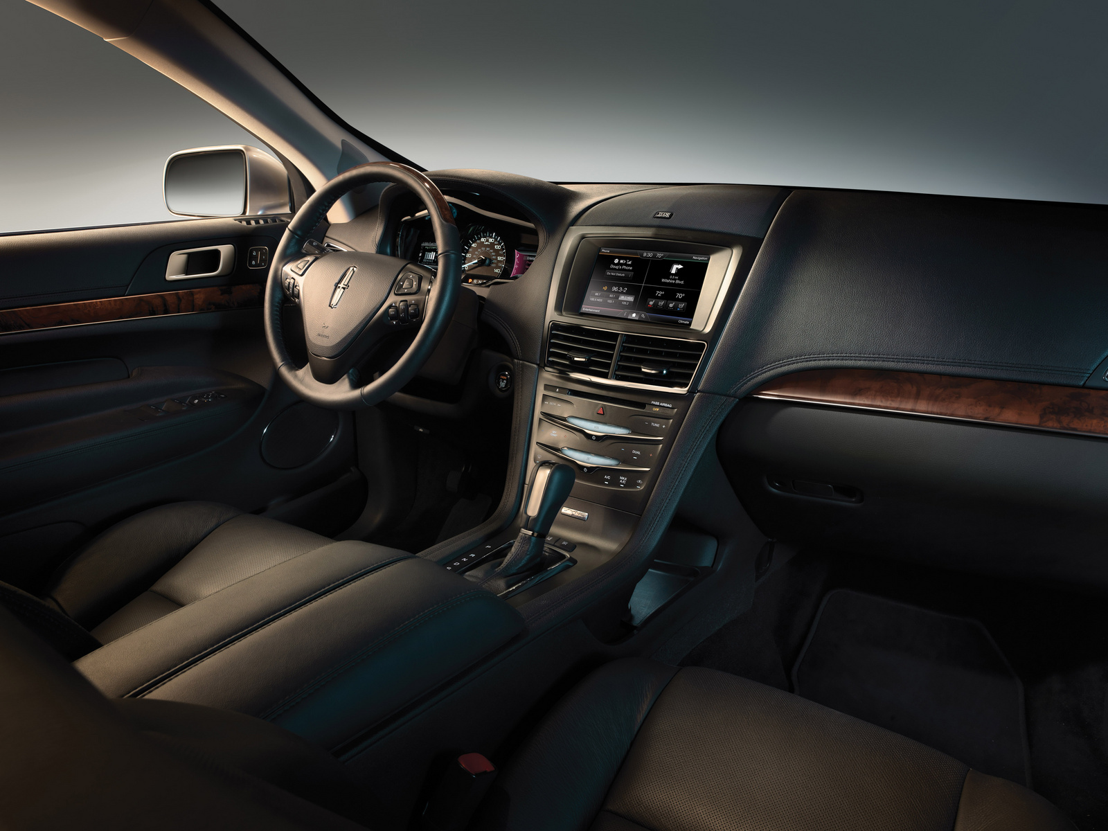2014 Lincoln MKT Dashboard Interior