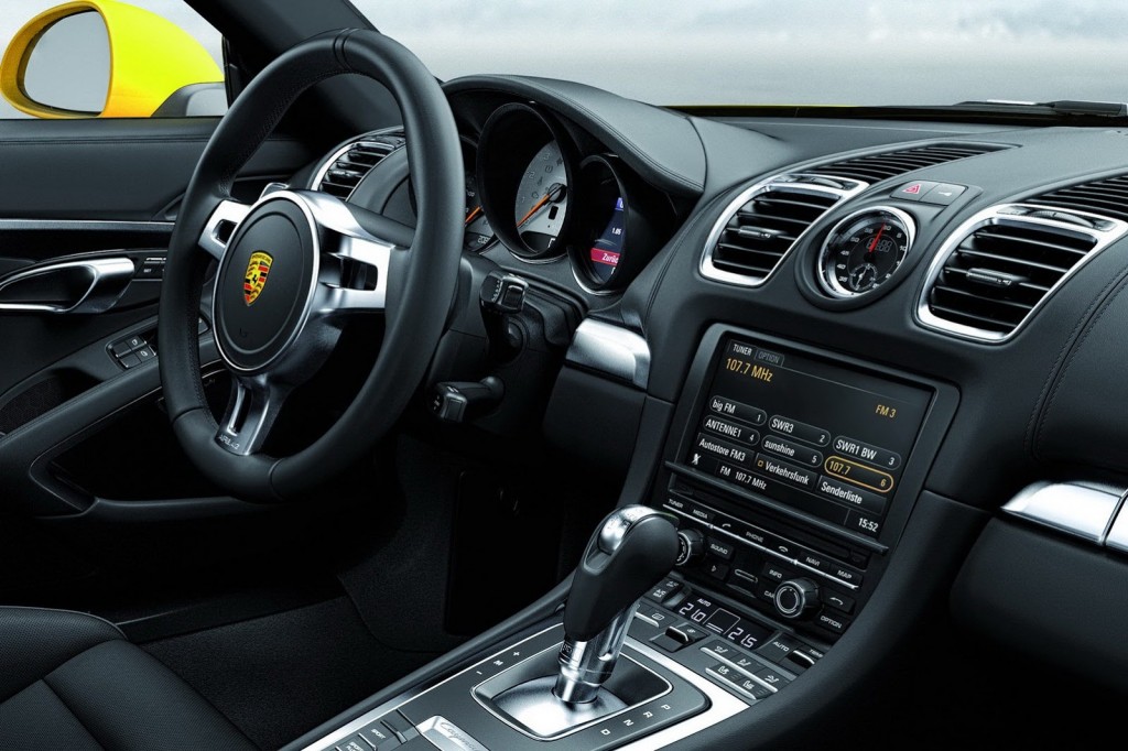 2014 Porsche Cayman Interior Dashboard View