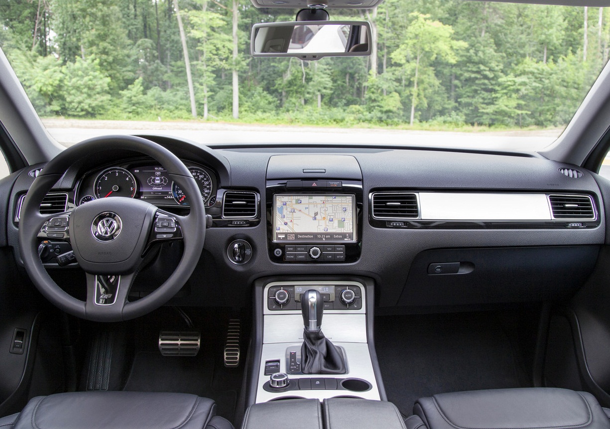 2014 Volkswagen Touareg Interior View