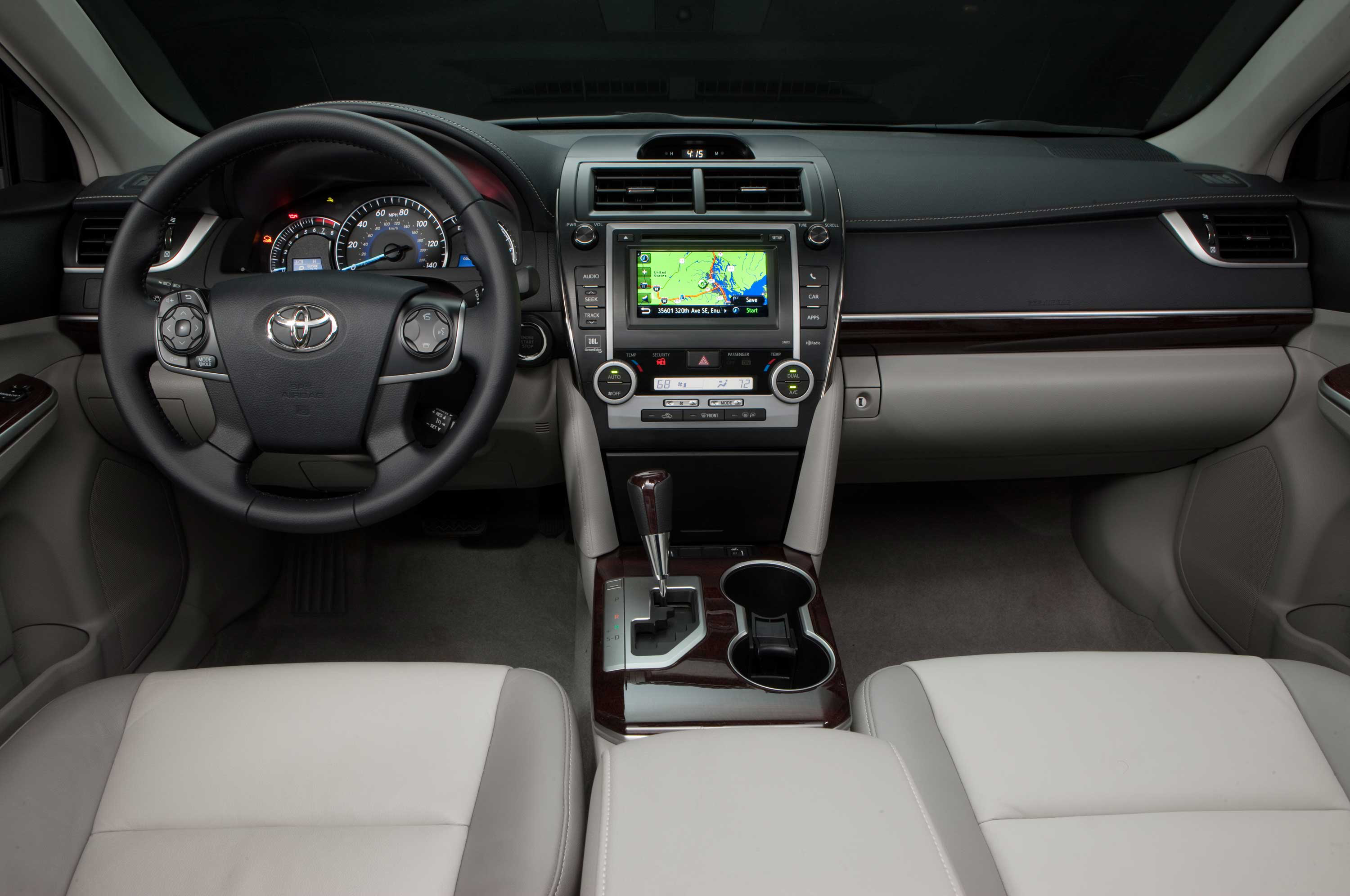 2014 Toyota Camry Interior Dashboard Detail