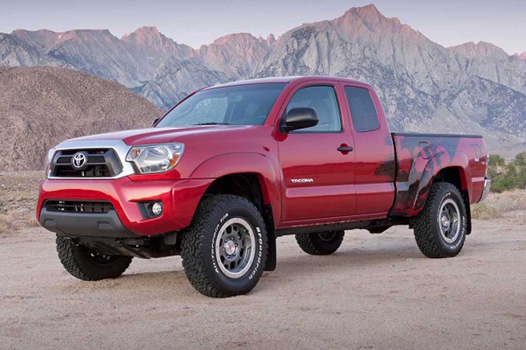 2014 Toyota Tacoma Front View