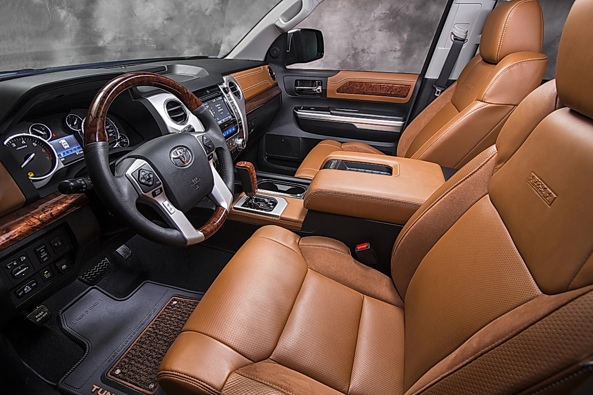 2014 Toyota Tundra Interior Dashboard Angle