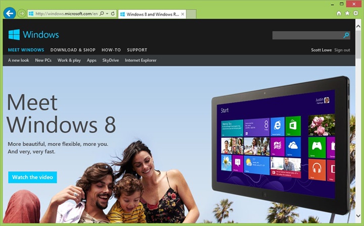 Internet Explorer 10 as run from the desktop maintains a traditional appearance